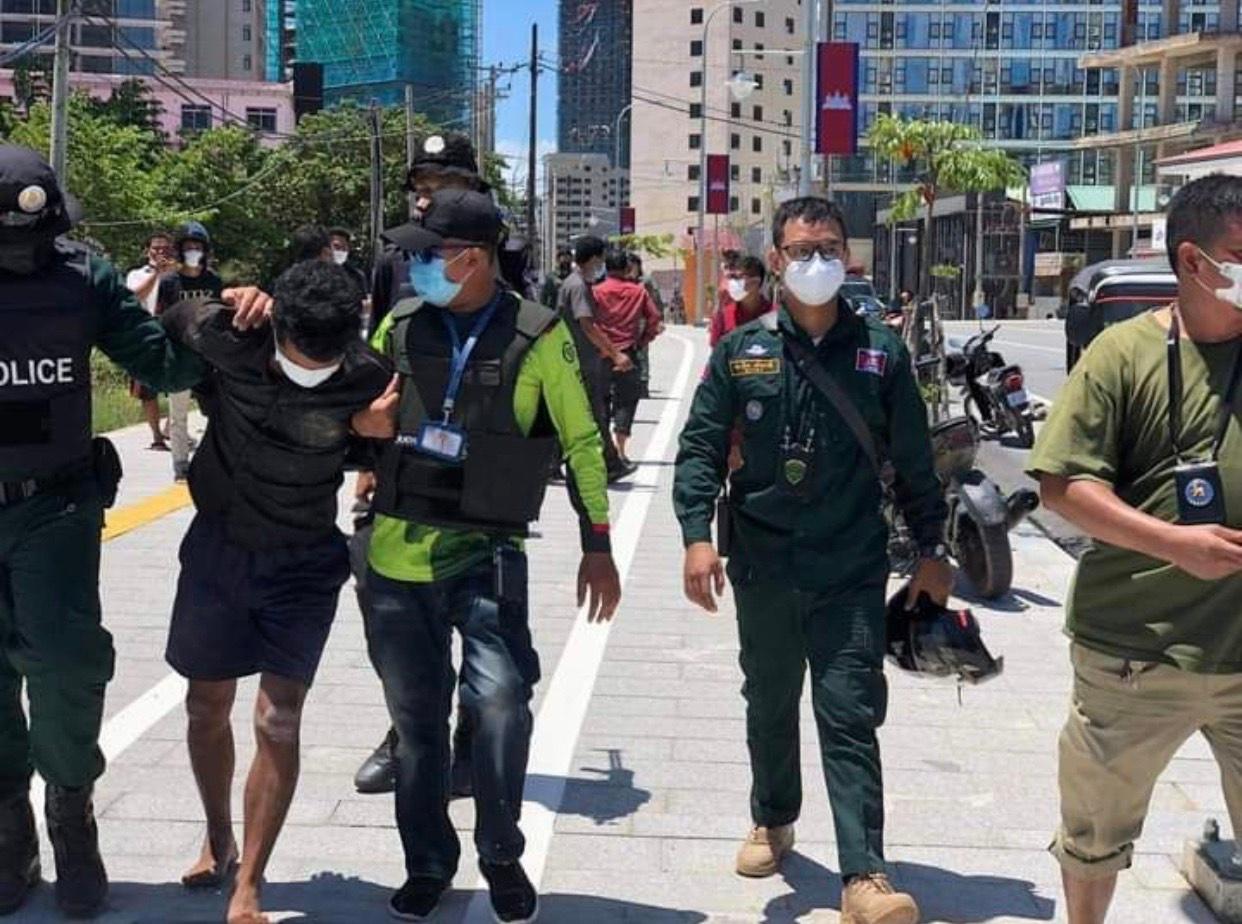 疑因遭家人反对！柬埔寨男子枪击3人后自杀身亡！ - TNAOT