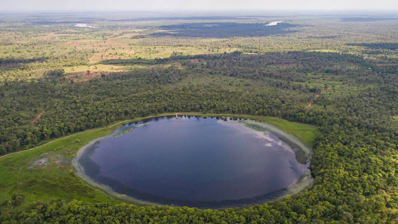 បឹង​យក្សម៉ាយ ជា​បឹង​កើត​ចេញ​ពី​បន្ទុះ​ភ្នំ​ភ្លើង​ធំ​ជាង​គេ​បង្អស់​របស់​កម្ពុជា​ តែ​មិនសូវ​មាន​អ្នក​ស្គាល់ - TNAOT